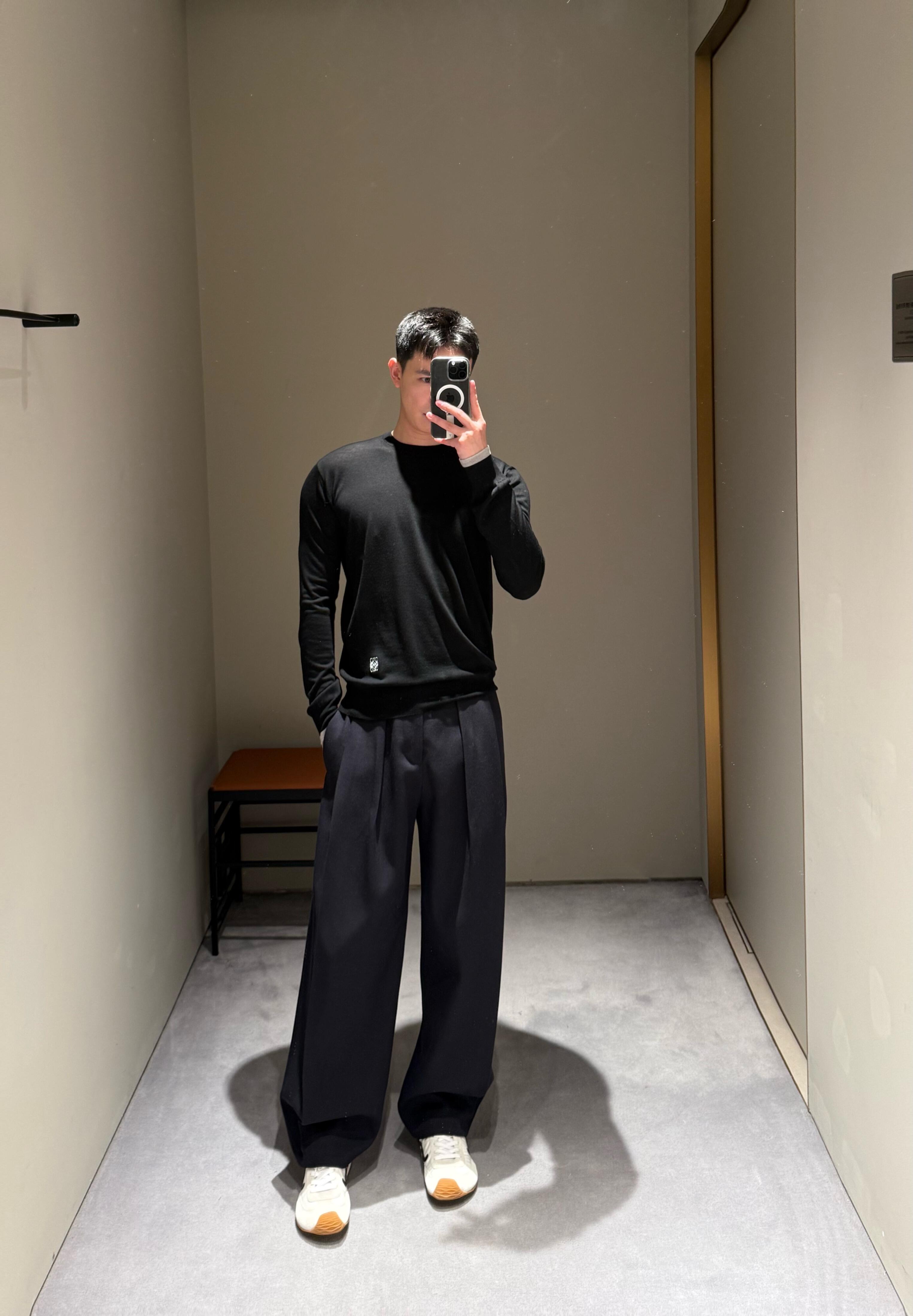 LOEWE 로에베 아나그램 자수 배색 울 니트 의류