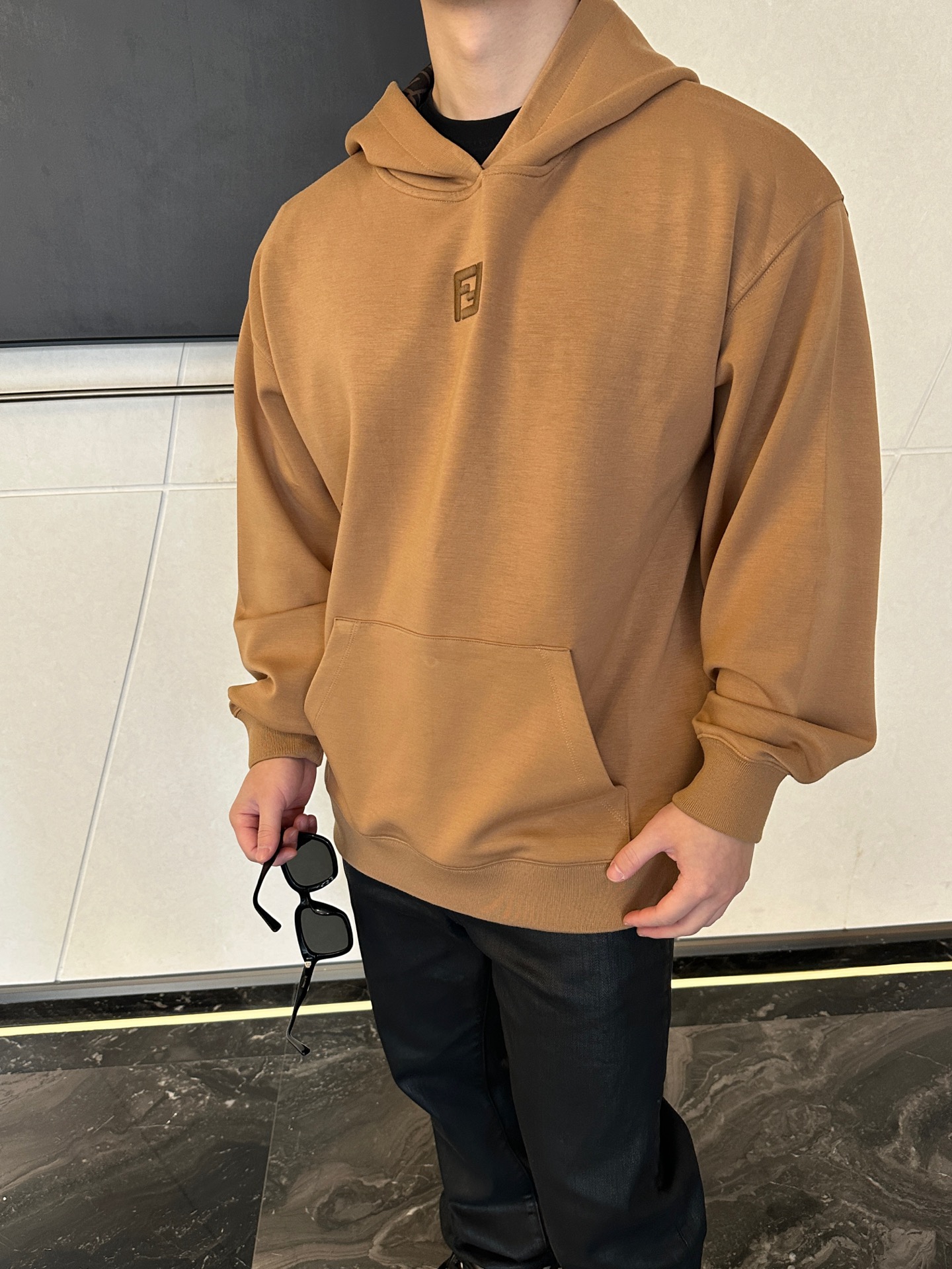 FENDI 펜디 FF 입체 자수 후드티 의류