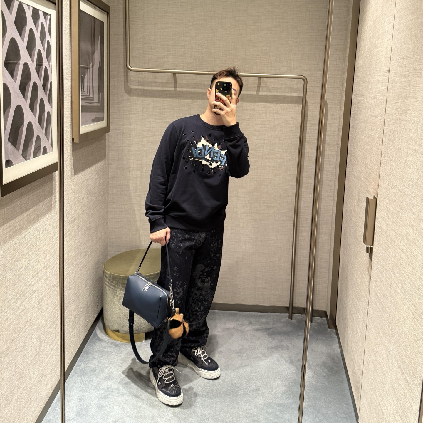 FENDI 펜디 붐팝 입체 자수 맨투맨 티셔츠 의류