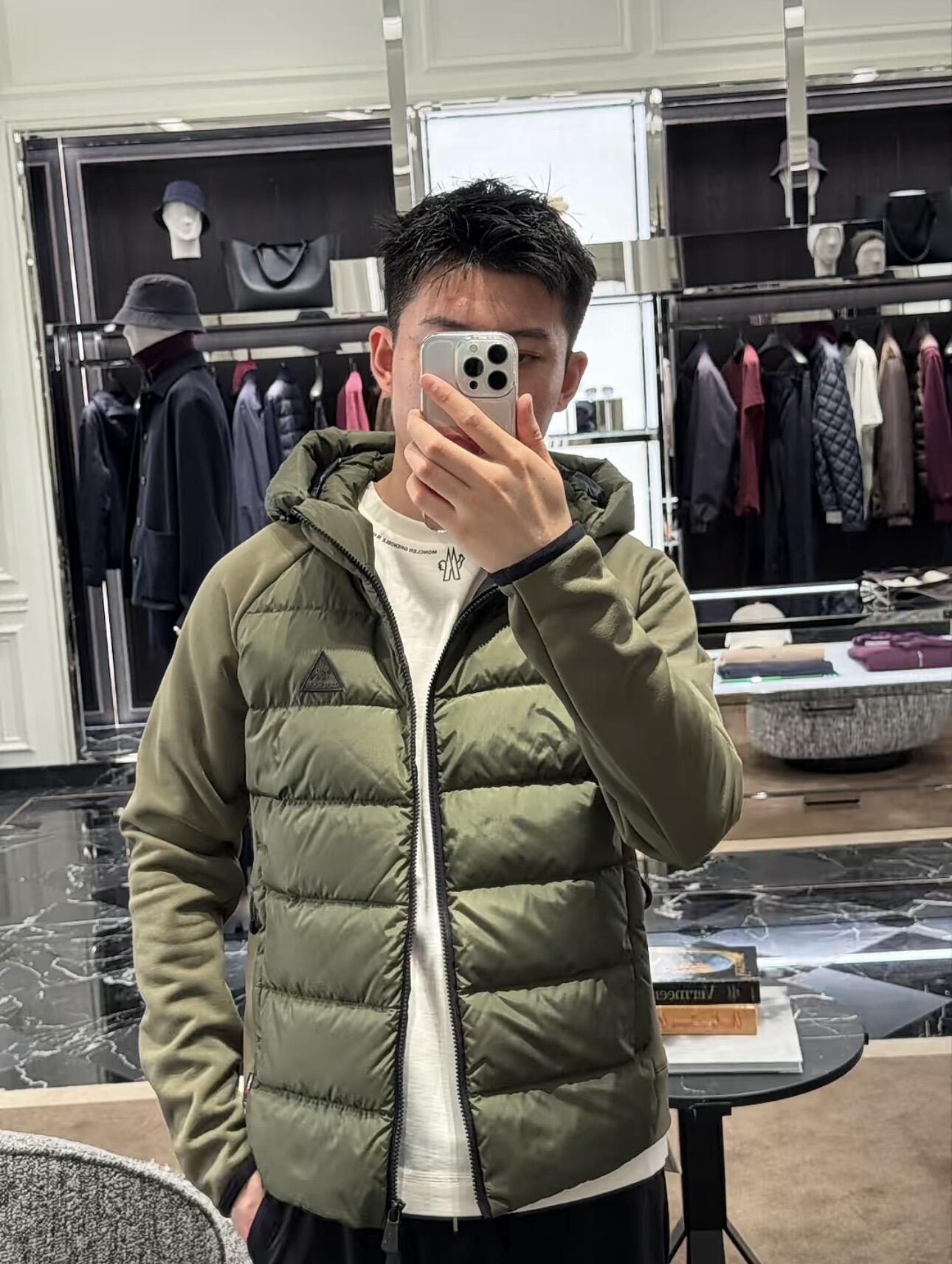 MONCLER 몽클레어 몽클레르 로고 소매 니트 패딩 점퍼 자켓 재킷 의류