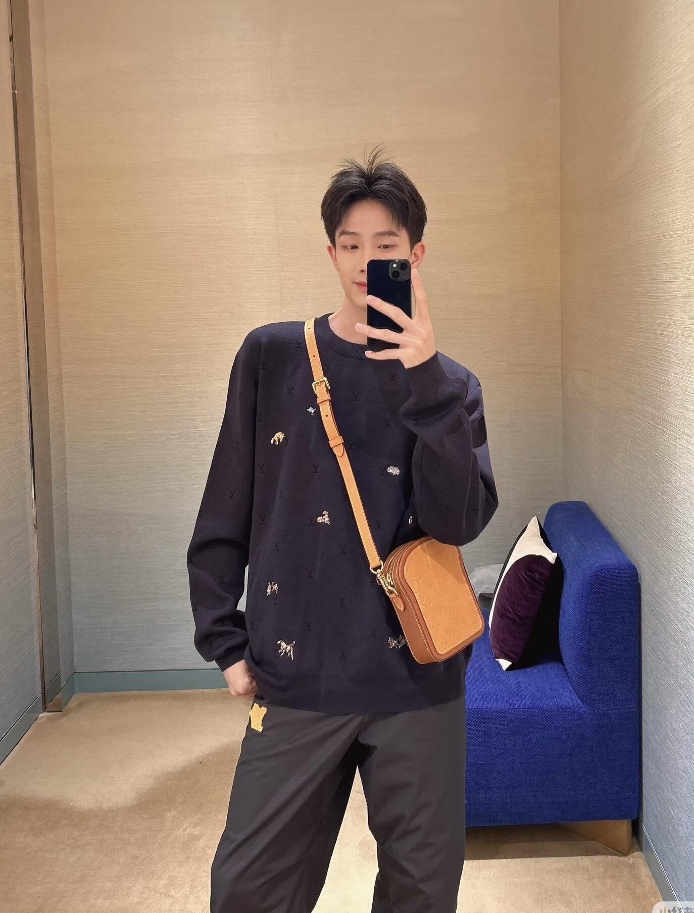 LOUIS VUITTON LV 루이비통 애니멀 자수 자카드 니트 의류