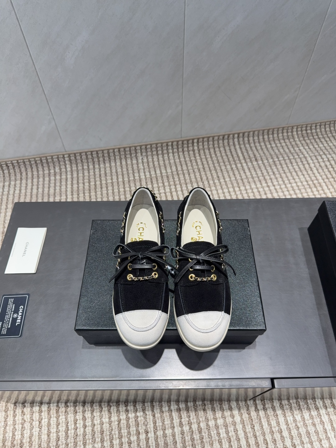 CHANEL 샤넬 리본 체인 로퍼 신발