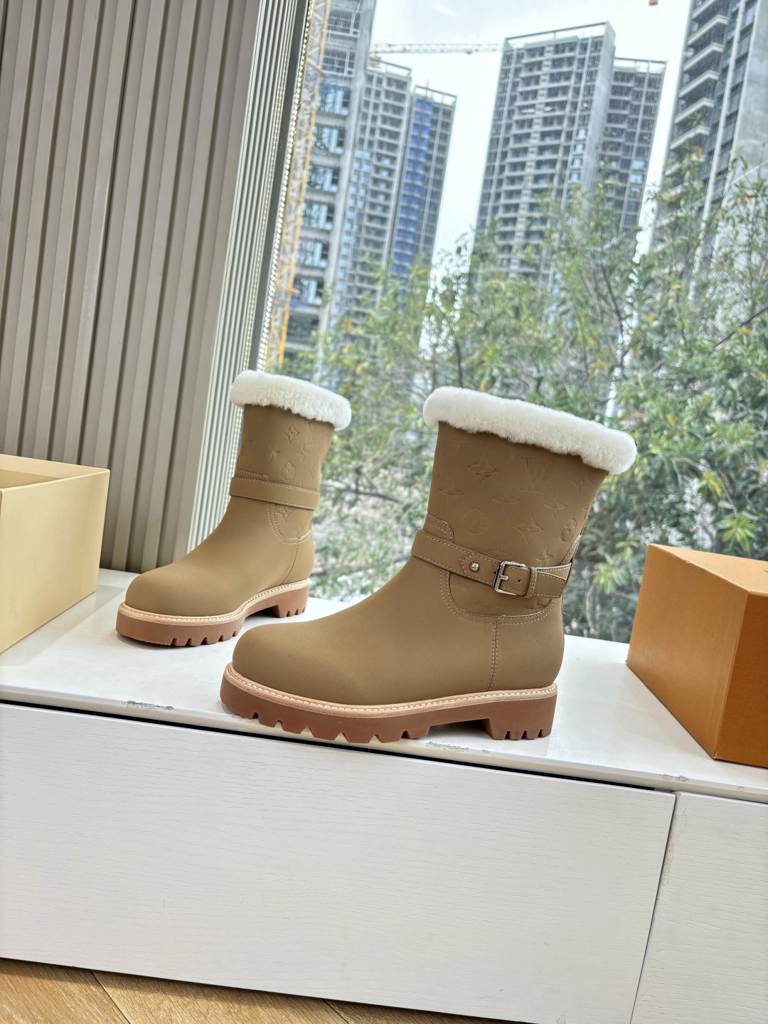 LV Archlight 루이비통 스케이트 패딩 부츠 신발