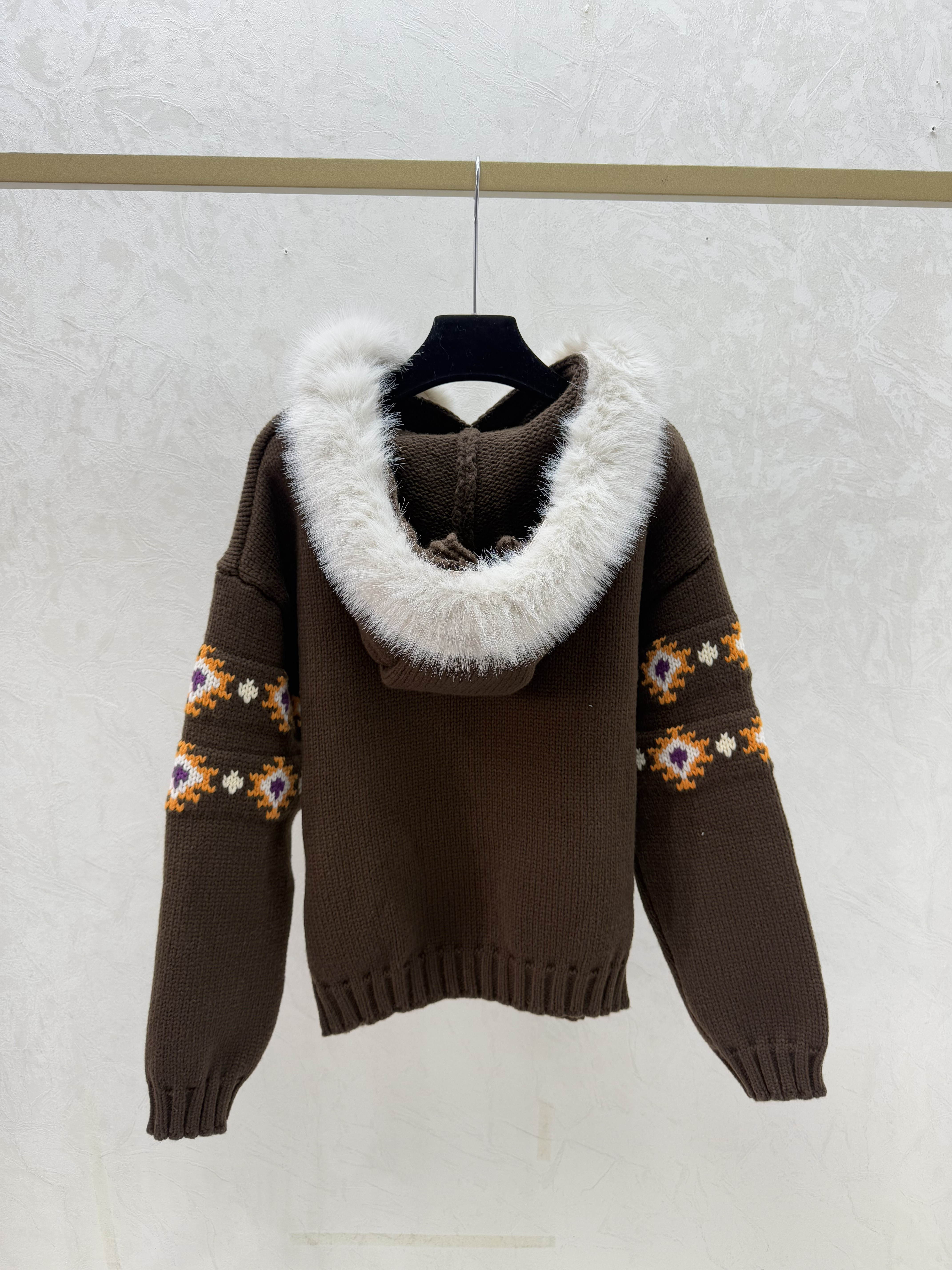 miumiu 미우미우 배색 퀼팅 후드 니트 의류