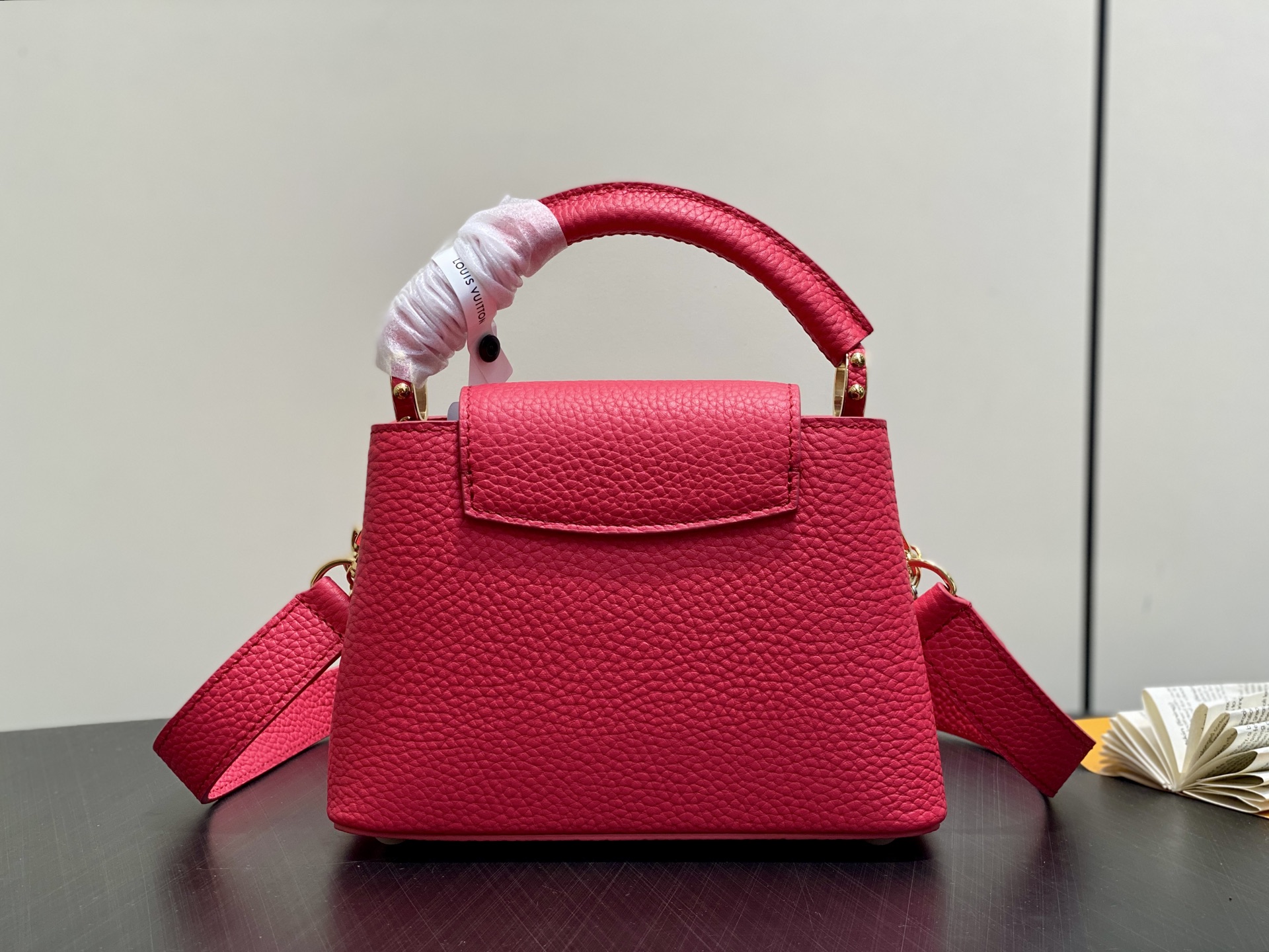 LV Capucines Mini Handbag (LV 루이비통 카퓌신 미니 핸드백 가방) - M27035 21cm