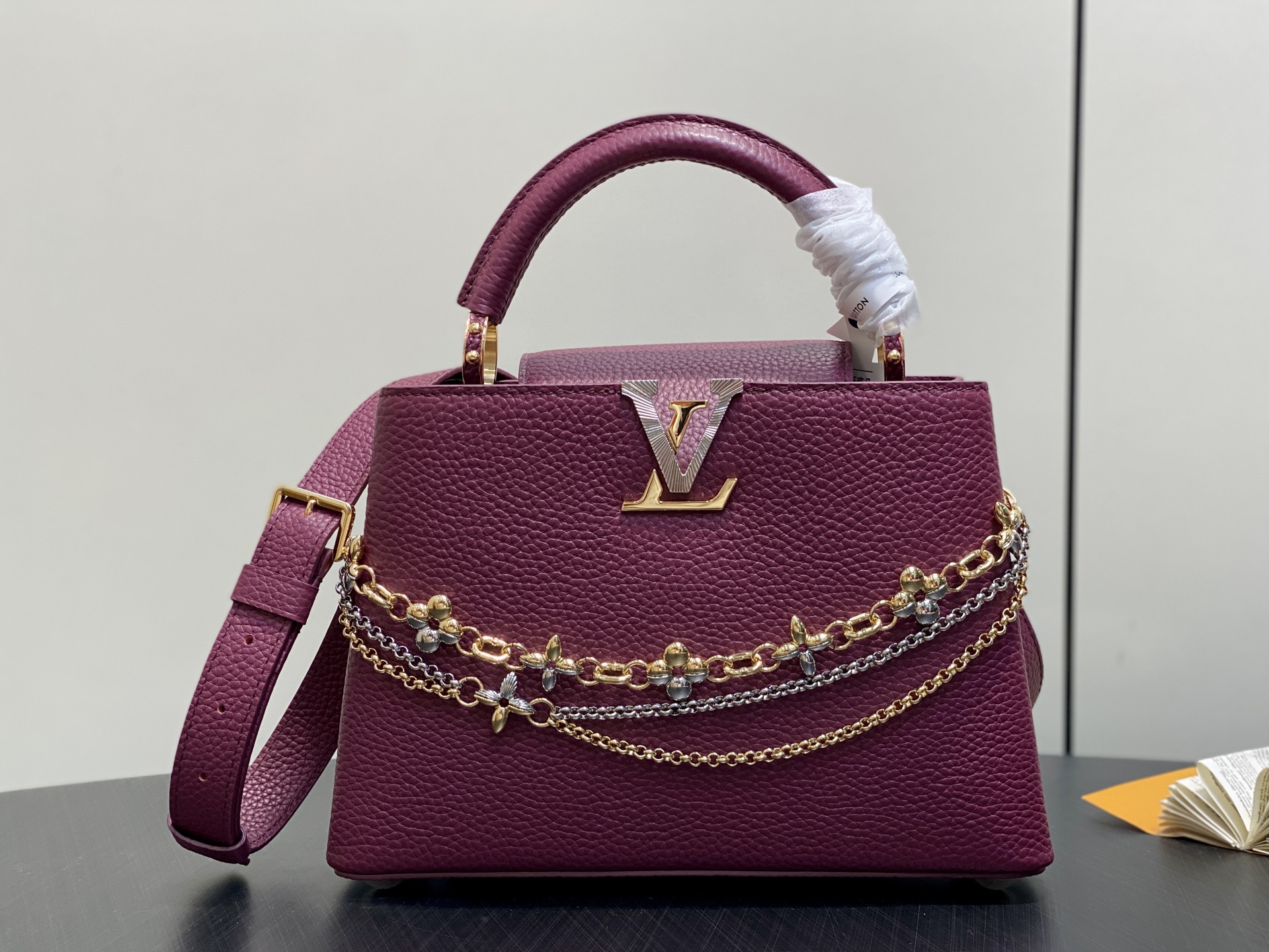 LV Capucines BB Handbag (LV 루이비통 카퓌신 BB 핸드백가방) - M27035 27cm
