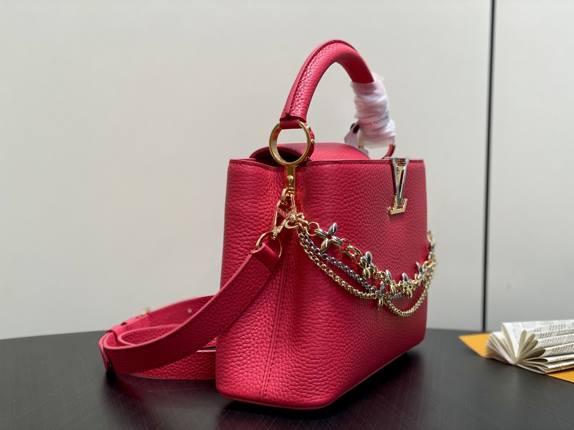 LV Capucines BB Handbag (LV 카퓌신 BB 핸드백) 루이비통 가방- M27035 27cm