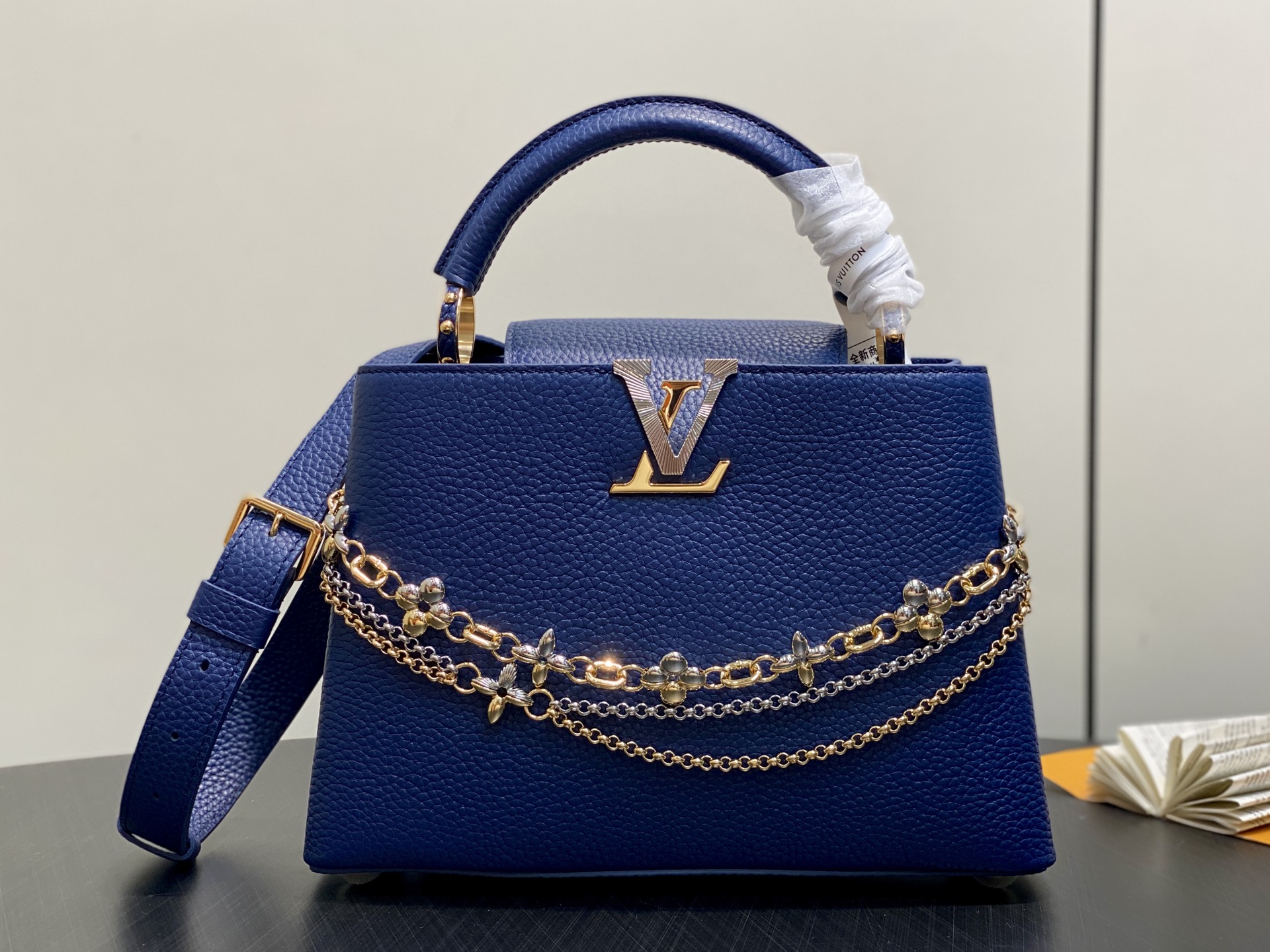 LV Capucines BB Handbag (LV 루이비통 카퓌신 BB 핸드백 가방) - M27035 27cm