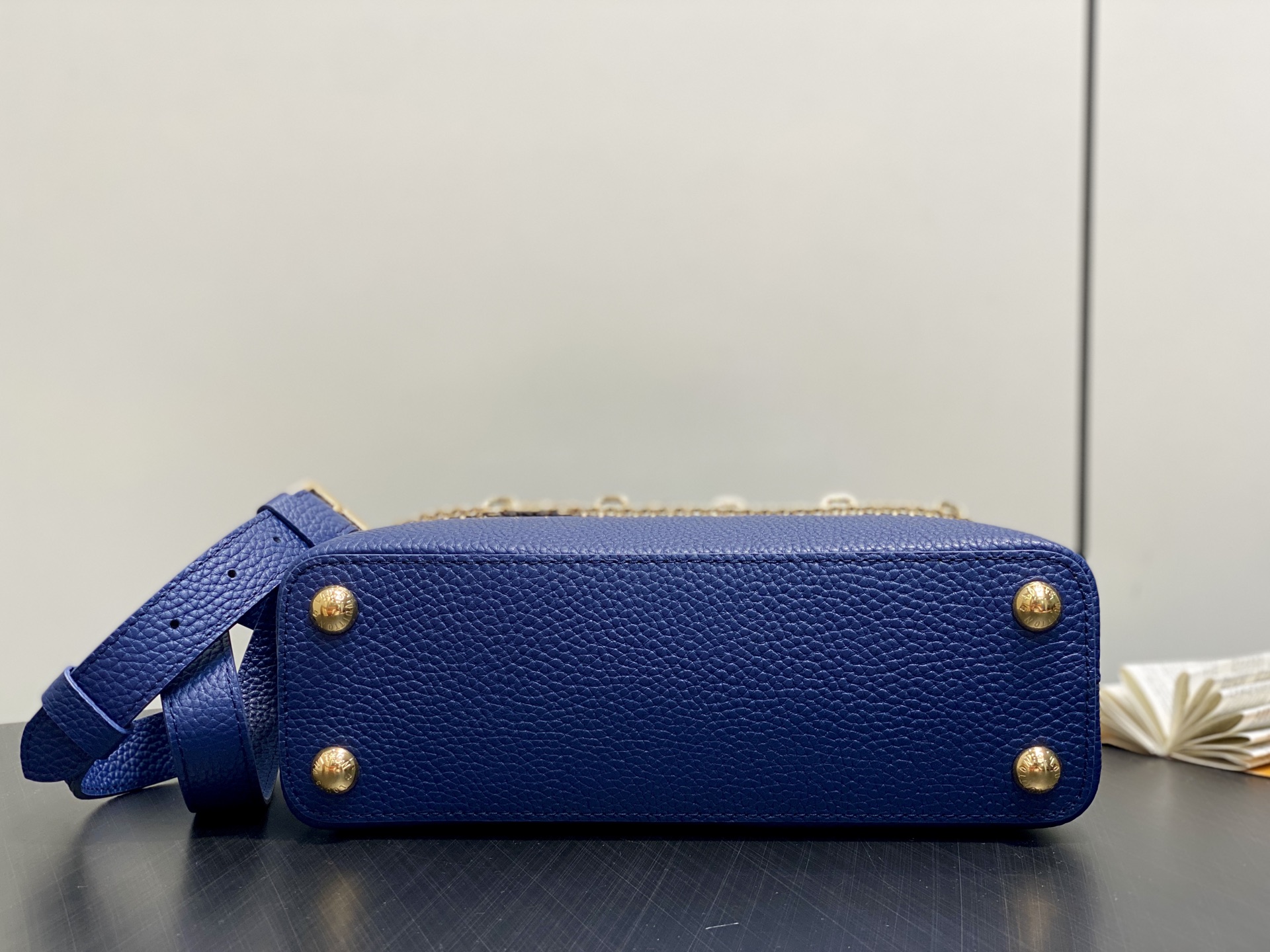 LV Capucines BB Handbag (LV 루이비통 카퓌신 BB 핸드백 가방) - M27035 27cm