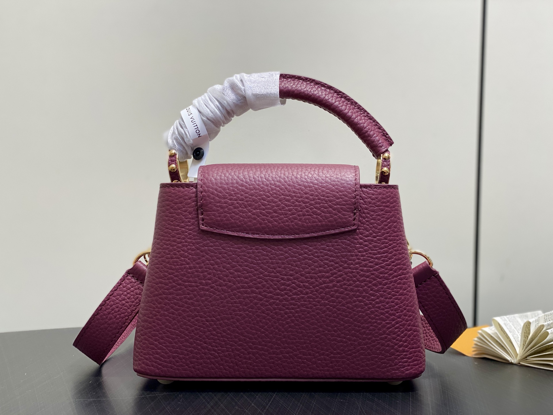 LV Capucines Mini Handbag (LV 루이비통 카퓌신 미니 핸드백 가방) - M27035 21cm