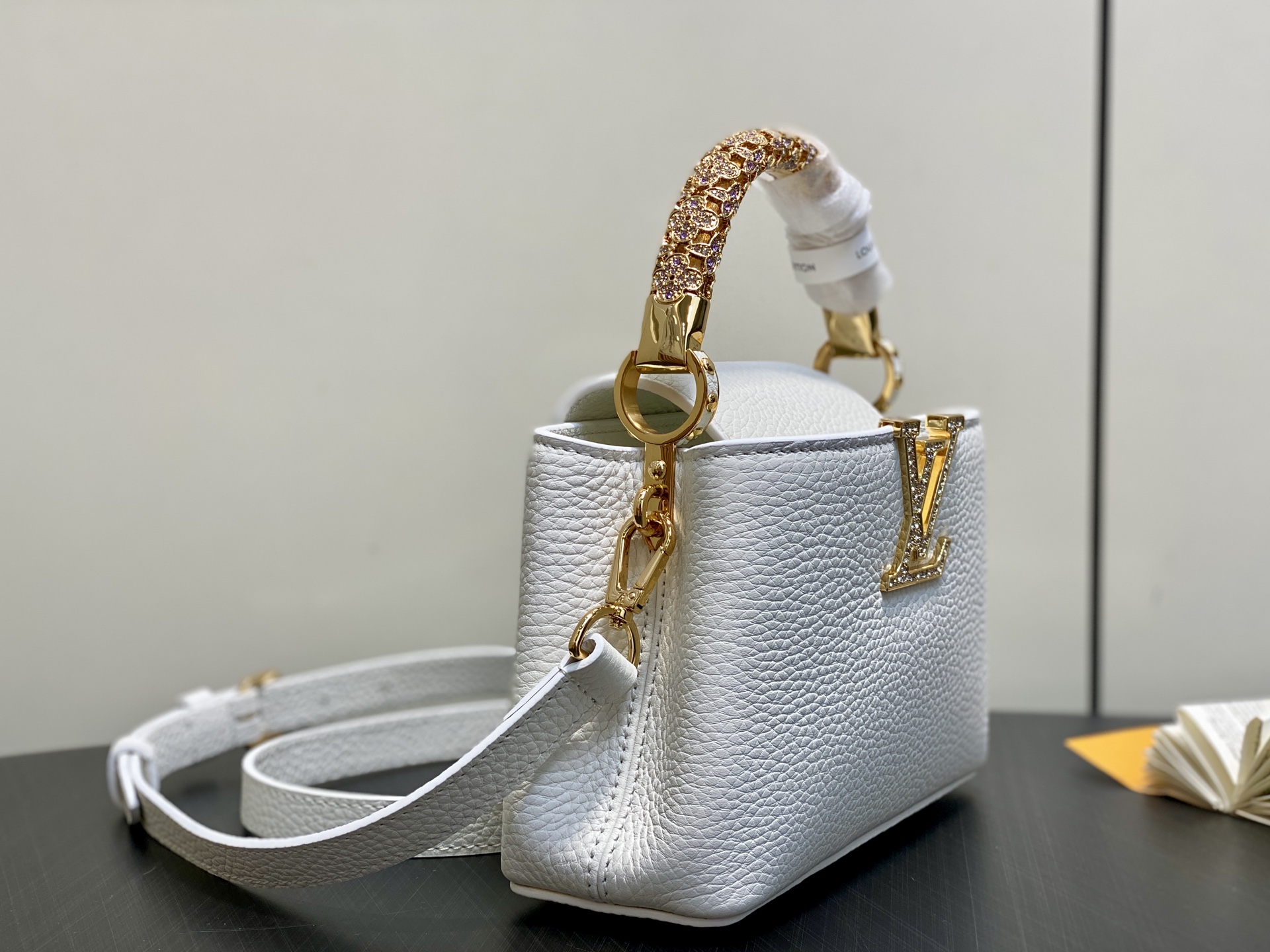 LV Capucines Mini Handbag (LV 루이비통 카퓌신 미니 핸드백 가방) - M14177 21cm