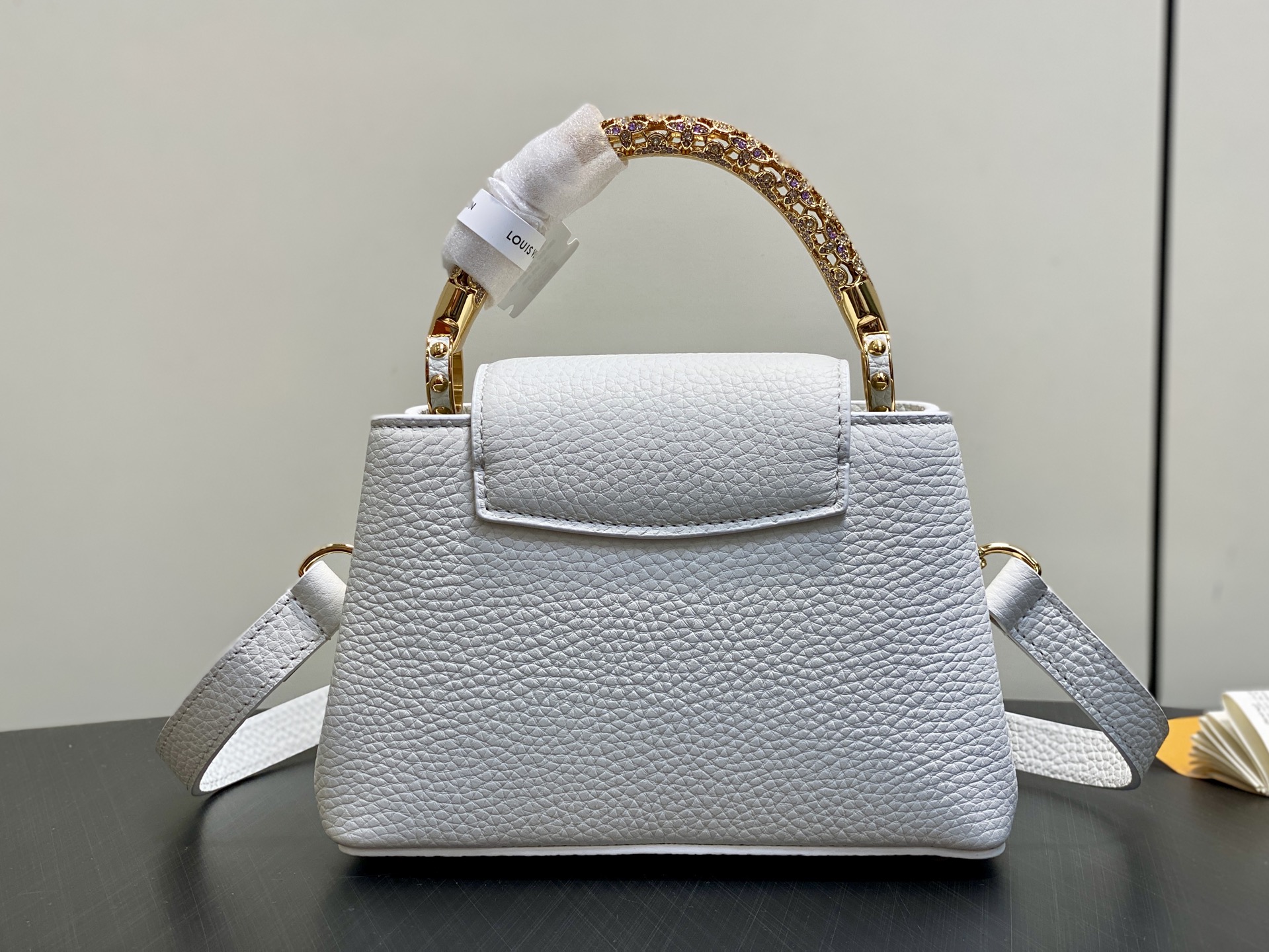 LV Capucines Mini Handbag (LV 루이비통 카퓌신 미니 핸드백 가방) - M14177 21cm