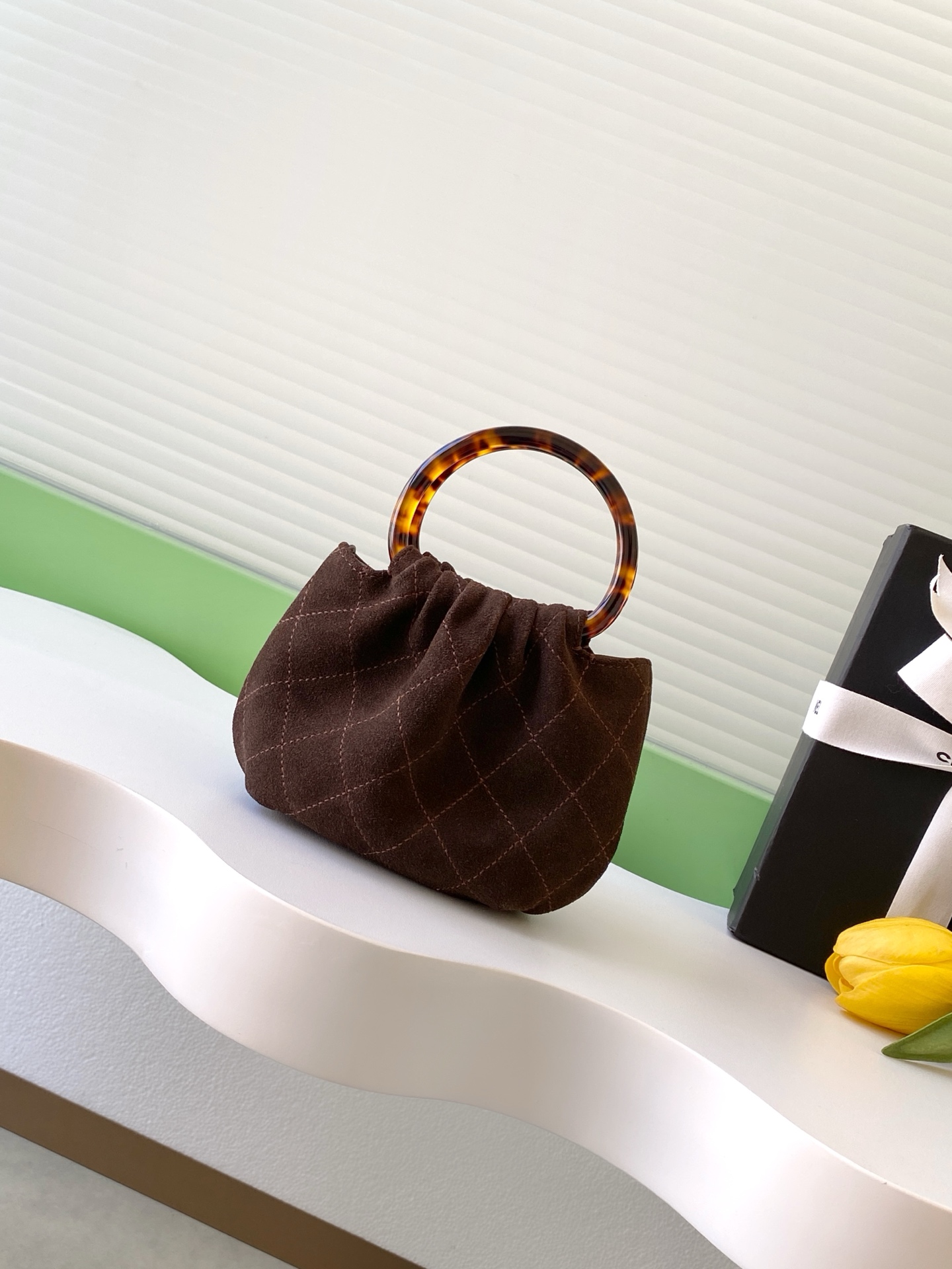 Chanel 26C Suede Tortoise Handle Bag (샤넬 26C 스웨이드 거북등무늬 핸들백 가방 스몰) - AS4981