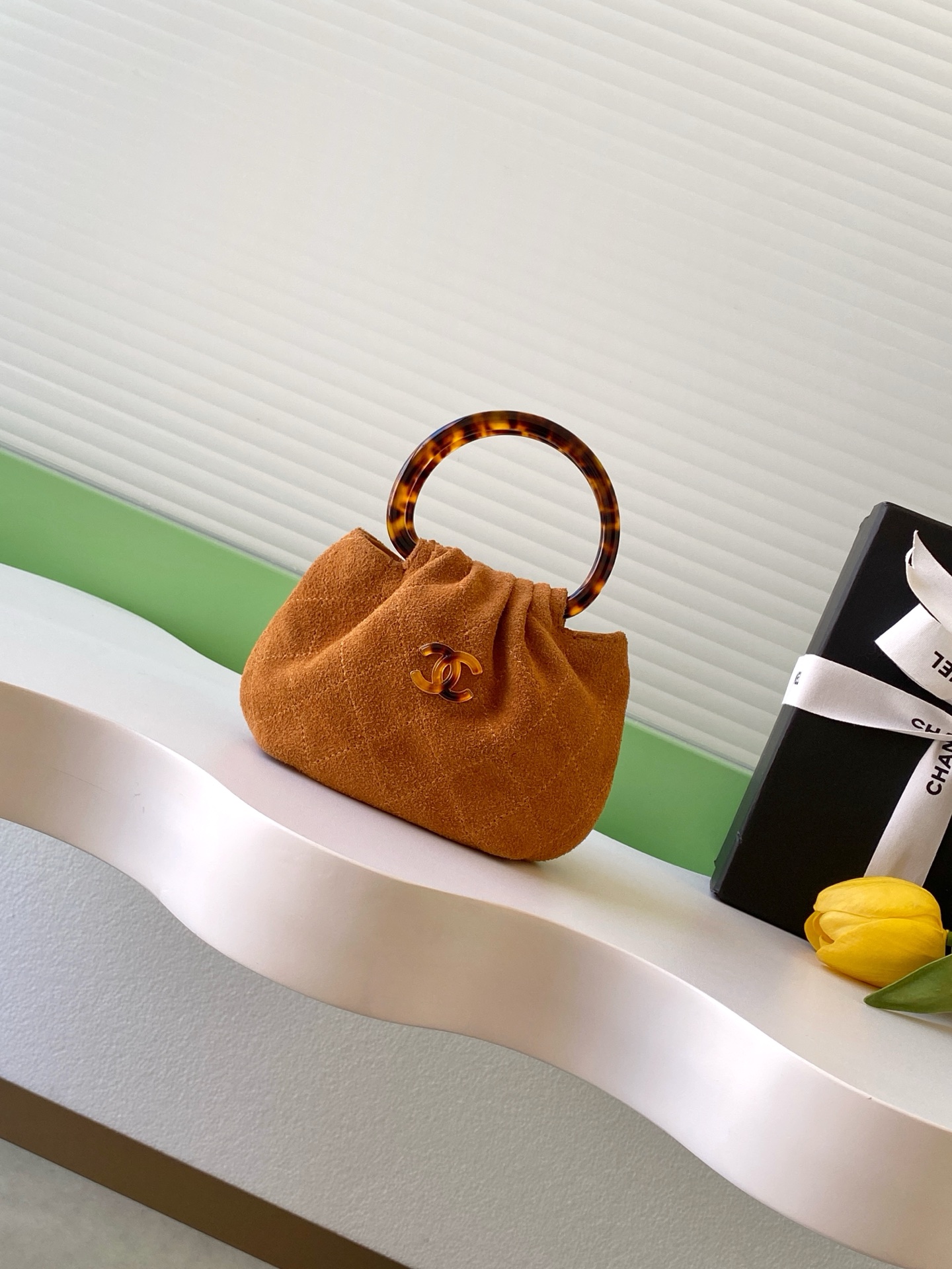 Chanel 26C Suede Tortoise Handle Bag (샤넬 26C 스웨이드 거북등무늬 핸들백 가방 스몰) - AS4981