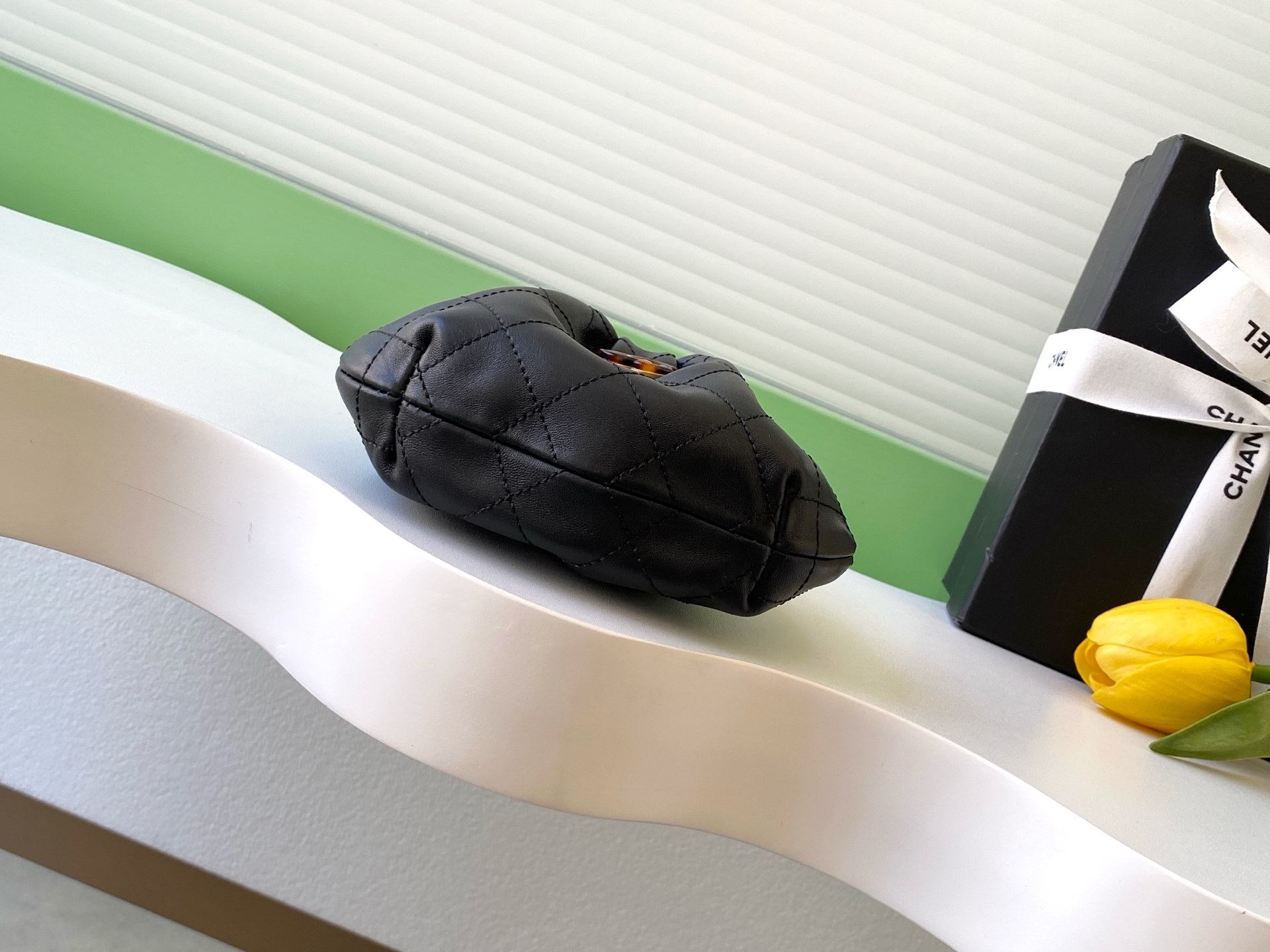 Chanel 26C Suede Tortoise Handle Bag (샤넬 26C 스웨이드 거북등무늬 핸들백 가방 스몰) - AS4981