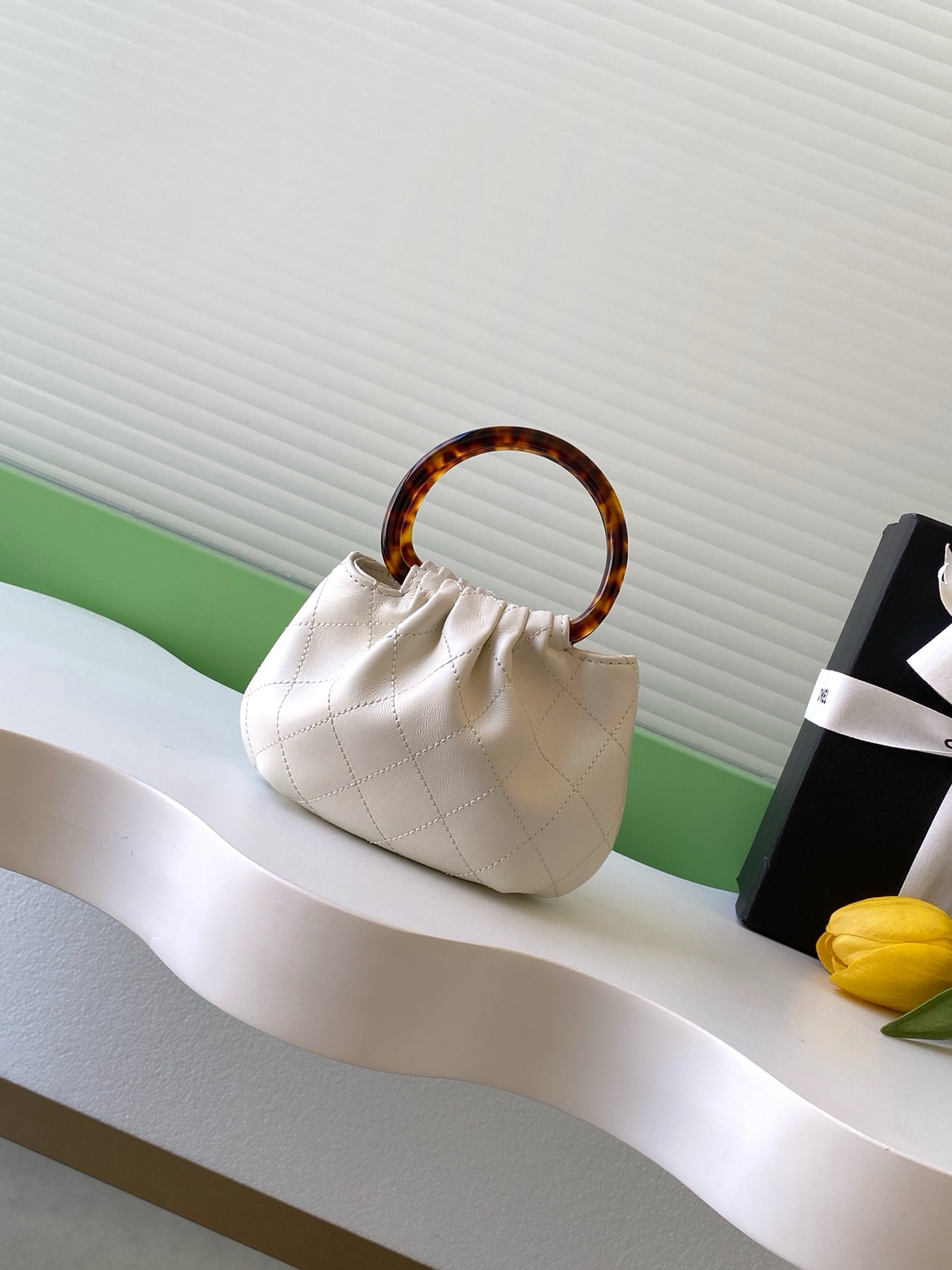 Chanel 26C Suede Tortoise Handle Bag (샤넬 26C 스웨이드 거북등무늬 핸들백 가방 스몰) - AS4981