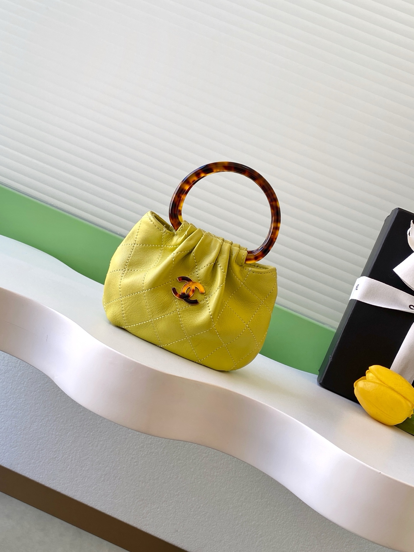 Chanel 26C Suede Tortoise Handle Bag (샤넬 26C 스웨이드 거북등무늬 핸들백 가방 스몰) - AS4981