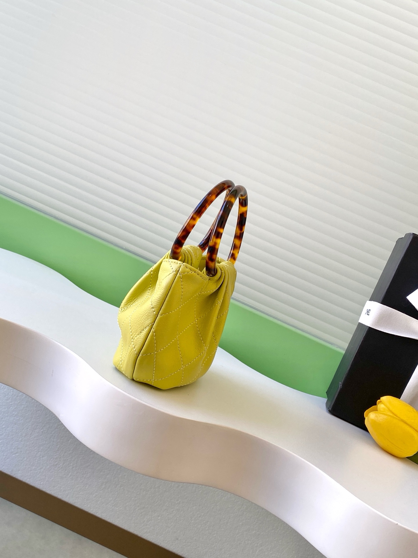 Chanel 26C Suede Tortoise Handle Bag (샤넬 26C 스웨이드 거북등무늬 핸들백 가방 스몰) - AS4981