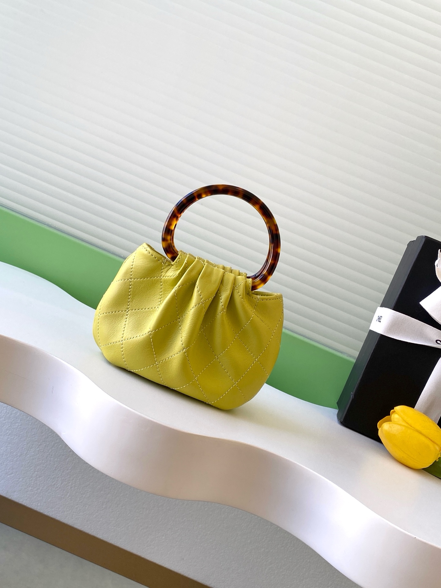 Chanel 26C Suede Tortoise Handle Bag (샤넬 26C 스웨이드 거북등무늬 핸들백 가방 스몰) - AS4981