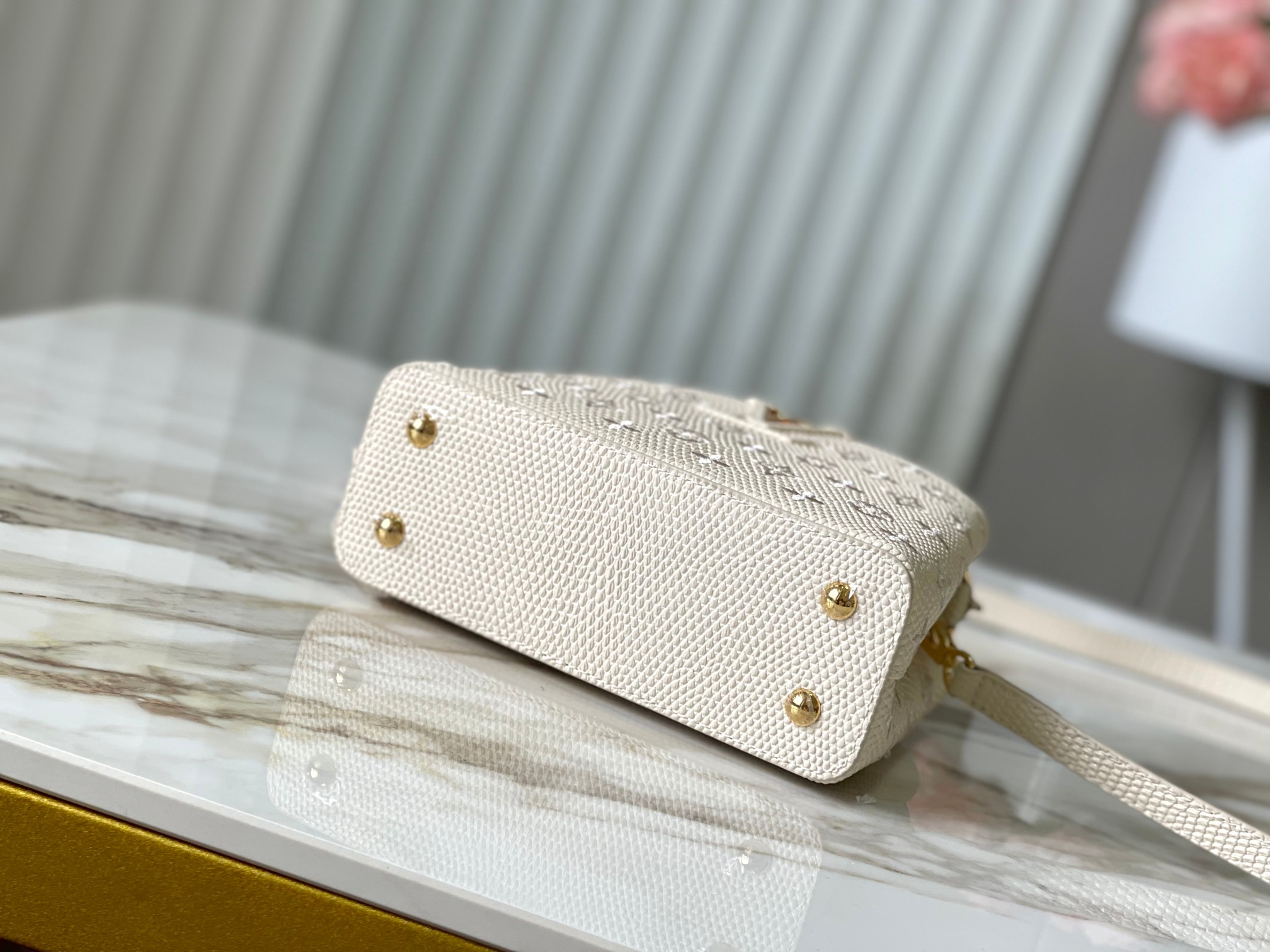 LV Capucines BB (LV 루이비통 카퓌신 BB 핸드백 숄더백 가방) - M48865 21cm