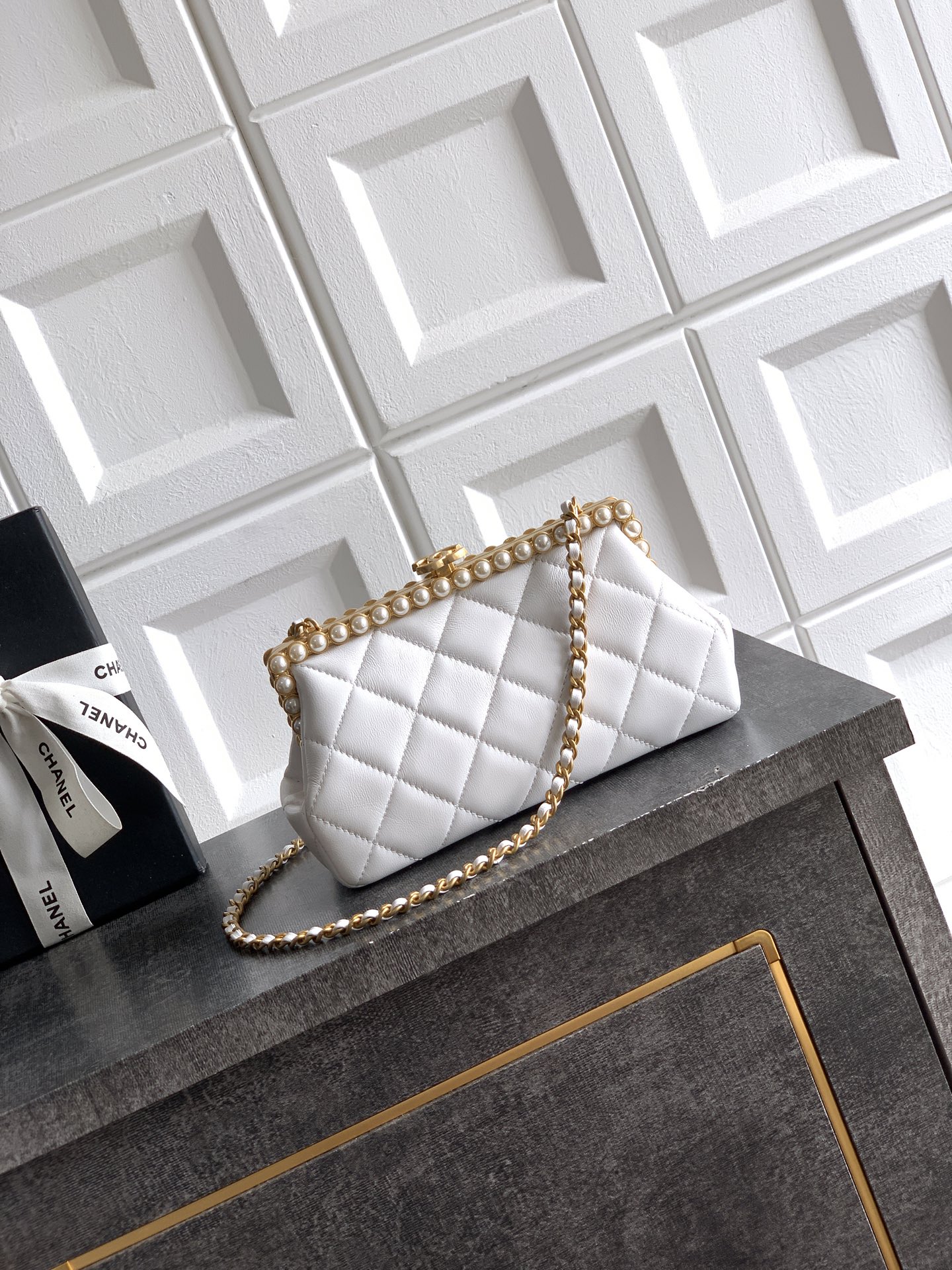 Chanel 26C Pearl Evening Bag (샤넬 26C 진주 이브닝 백) 가방