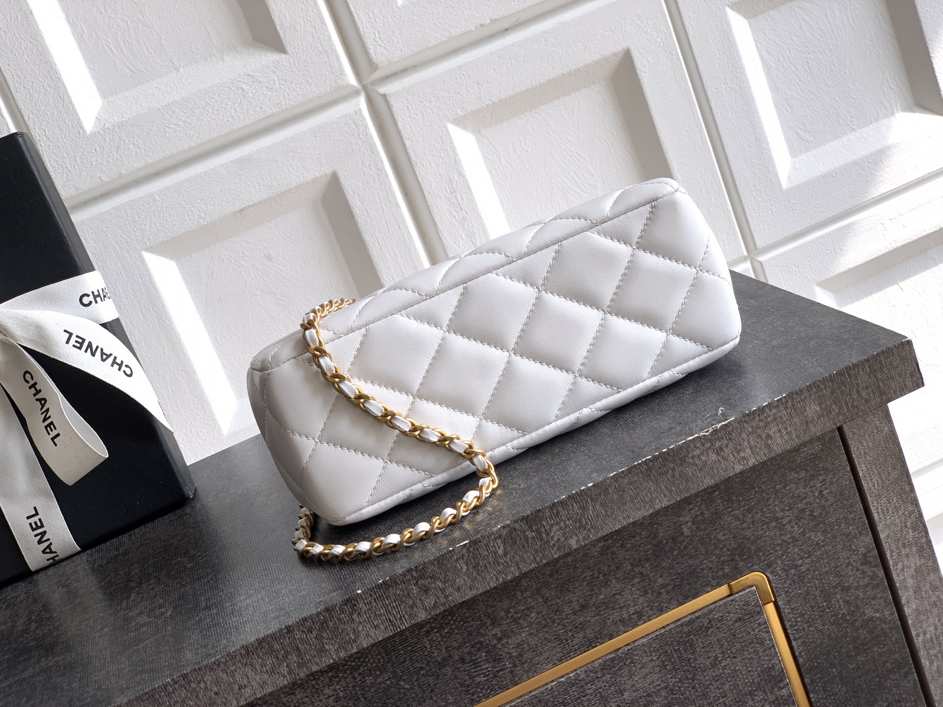 Chanel 26C Pearl Evening Bag (샤넬 26C 진주 이브닝 백) 가방
