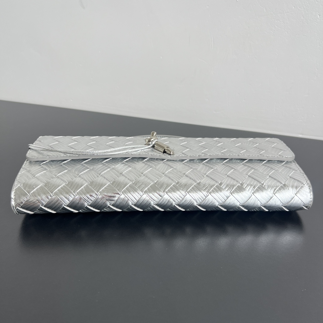 BOTTEGA VENETA BV 워터 리플(수포문) 클러치 백 Clutch 741511 가방