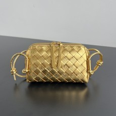BOTTEGA VENETA BV Concert Pouch (보테가 베네타 콘서트 파우치 백 가방) - 794258
