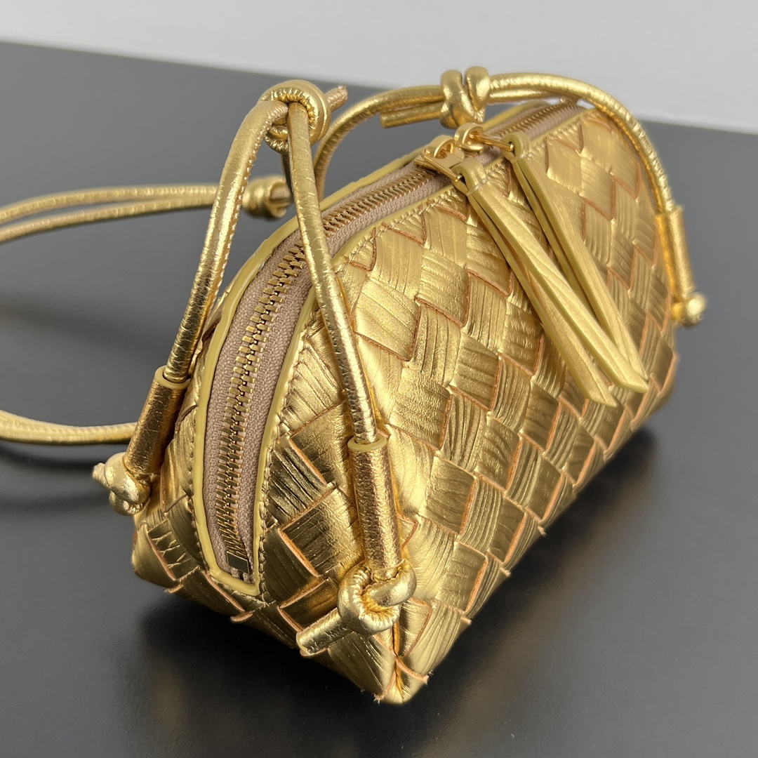 BOTTEGA VENETA BV Concert Pouch (보테가 베네타 콘서트 파우치 백 가방) - 794258