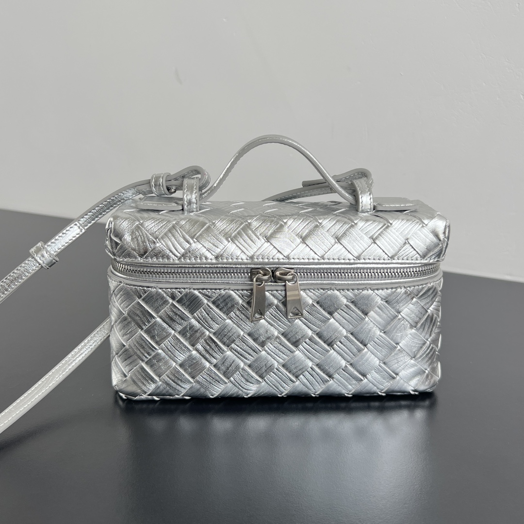 BOTTEGA VENETA BV Vanity Case (보테가 베네타 바니티 케이스 가방) - 789109