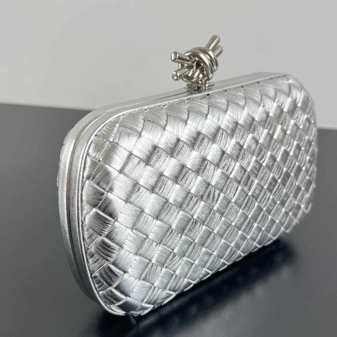 BOTTEGA VENETA BV Knot 보테가 베네타 이브닝 클러치 - 717622 가방