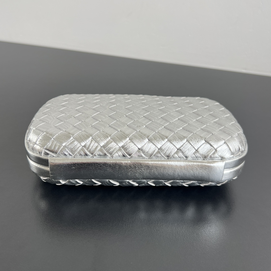 BOTTEGA VENETA BV Knot 보테가 베네타 이브닝 클러치 - 717622 가방