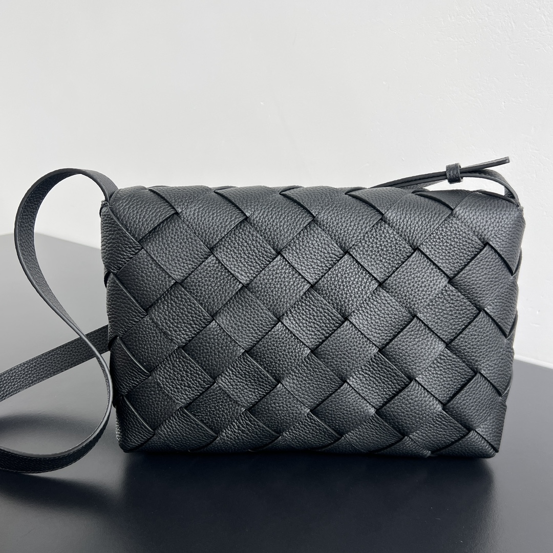 BOTTEGA VENETA BV 보테가 베네타 Diago 메신저백 남녀공용 - 815796 가방