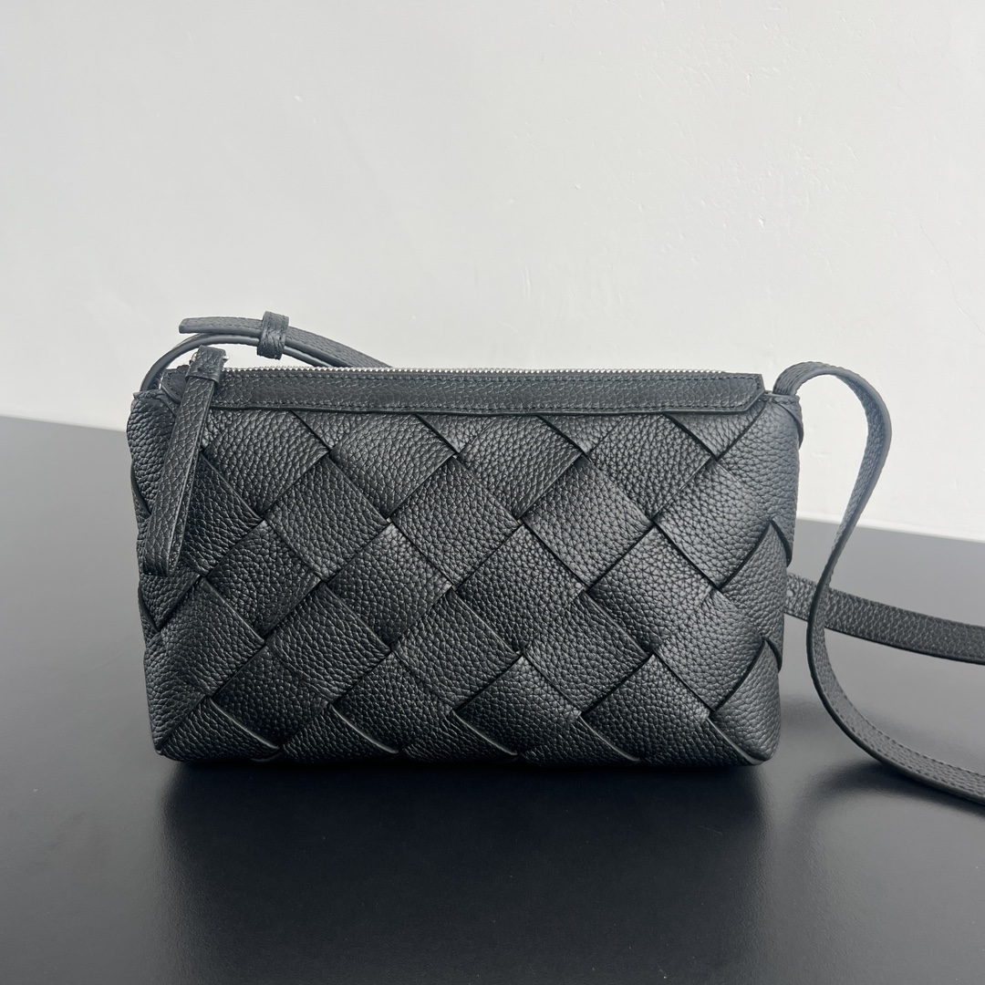 BOTTEGA VENETA BV 보테가 베네타 Diago(디아고) 남성 메신저백 - 837112 가방