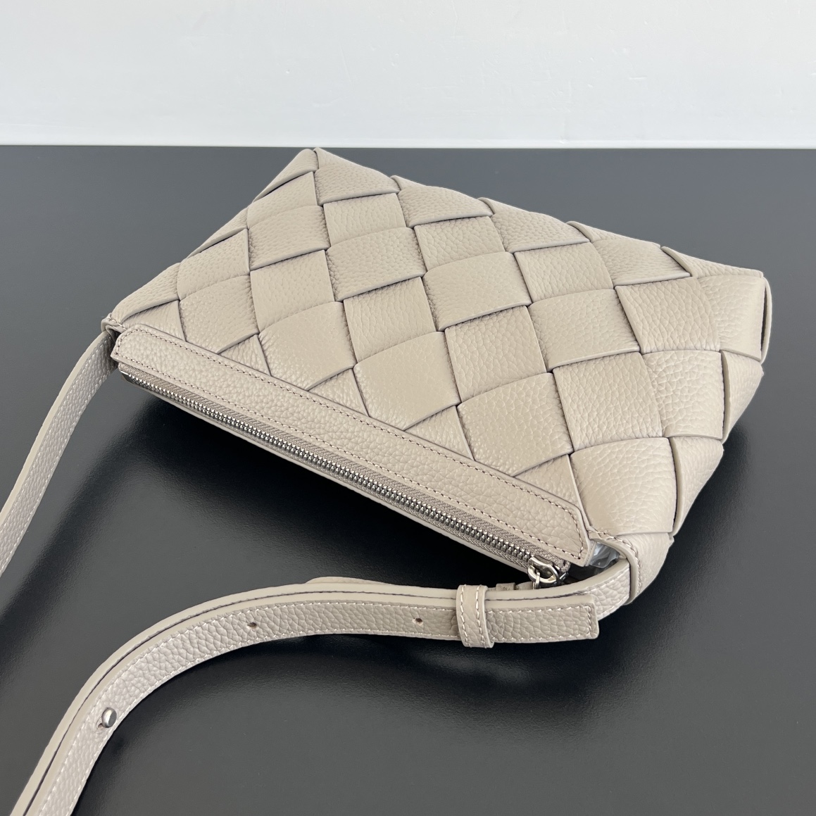 BOTTEGA VENETA BV 보테가 베네타 Diago(디아고) 남성 메신저백 - 837112 가방