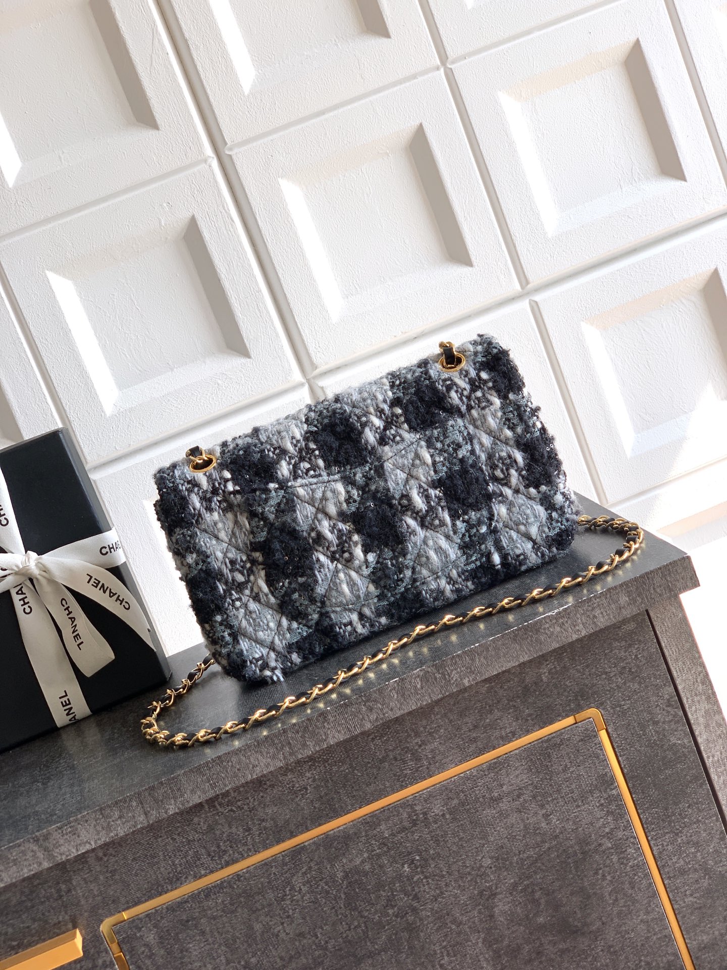 Chanel 샤넬 CF 블랙 & 화이트 트위드 (25cm) 숄더백 가방