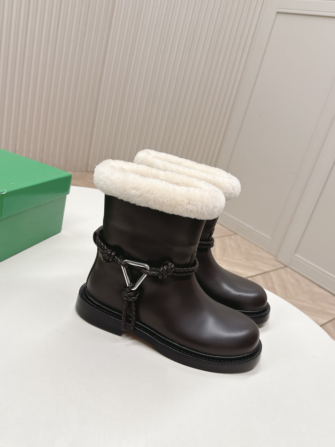 Bottega Veneta BV 보테가 베네타 매듭 양털 단화/첼시 부츠 신발