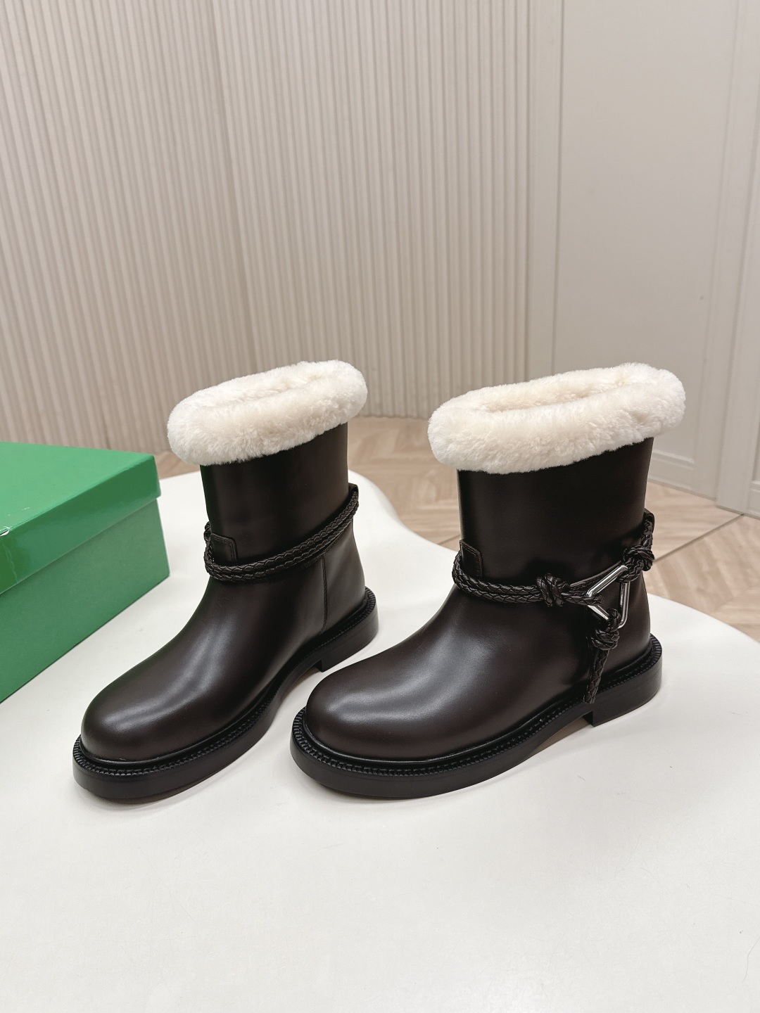 Bottega Veneta BV 보테가 베네타 매듭 양털 단화/첼시 부츠 신발