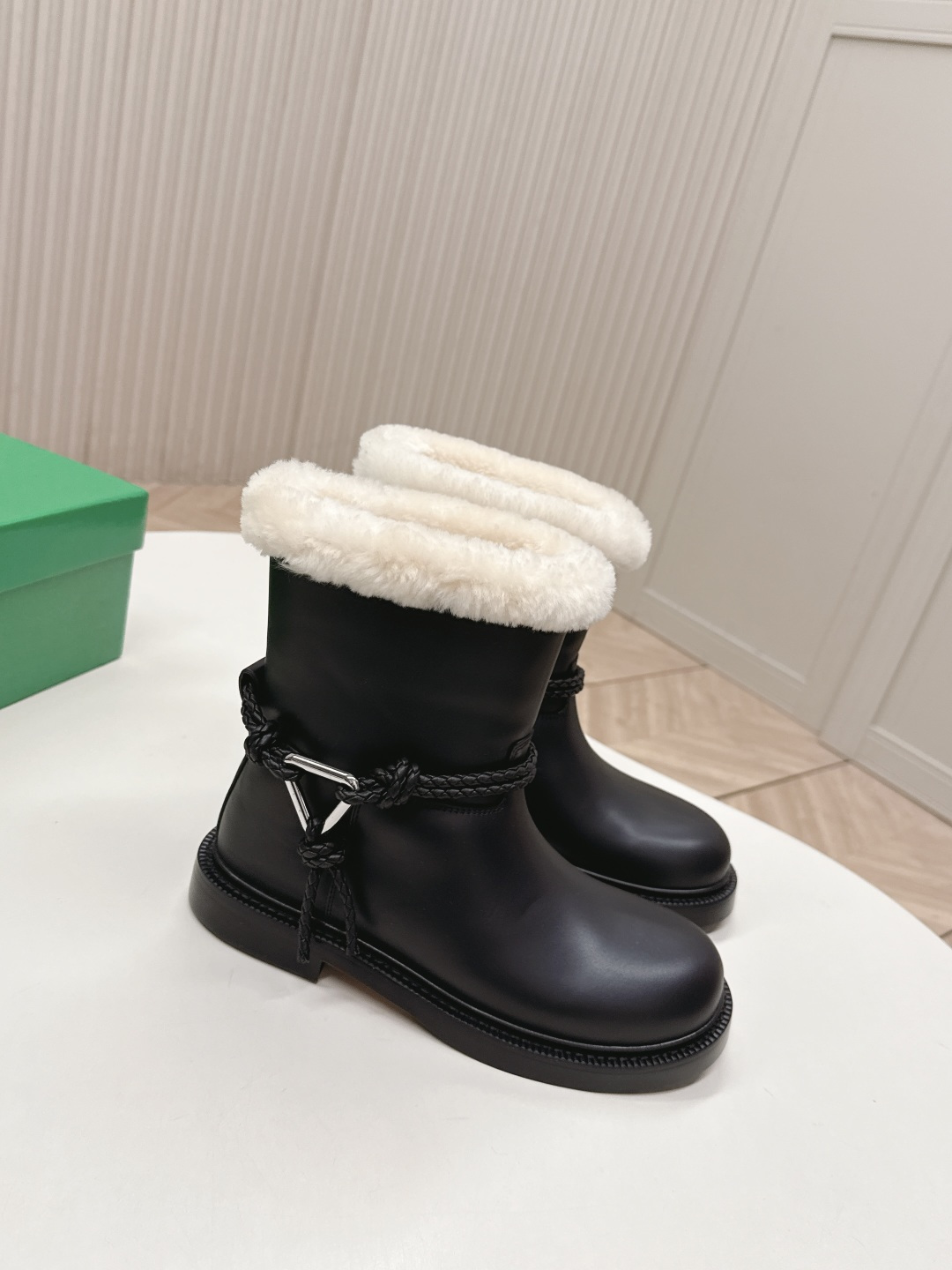 Bottega Veneta BV 보테가 베네타 매듭 양털 단화/첼시 부츠 신발