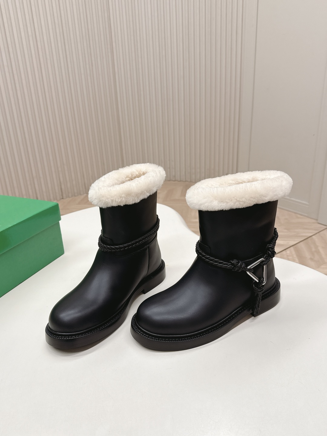 Bottega Veneta BV 보테가 베네타 매듭 양털 단화/첼시 부츠 신발