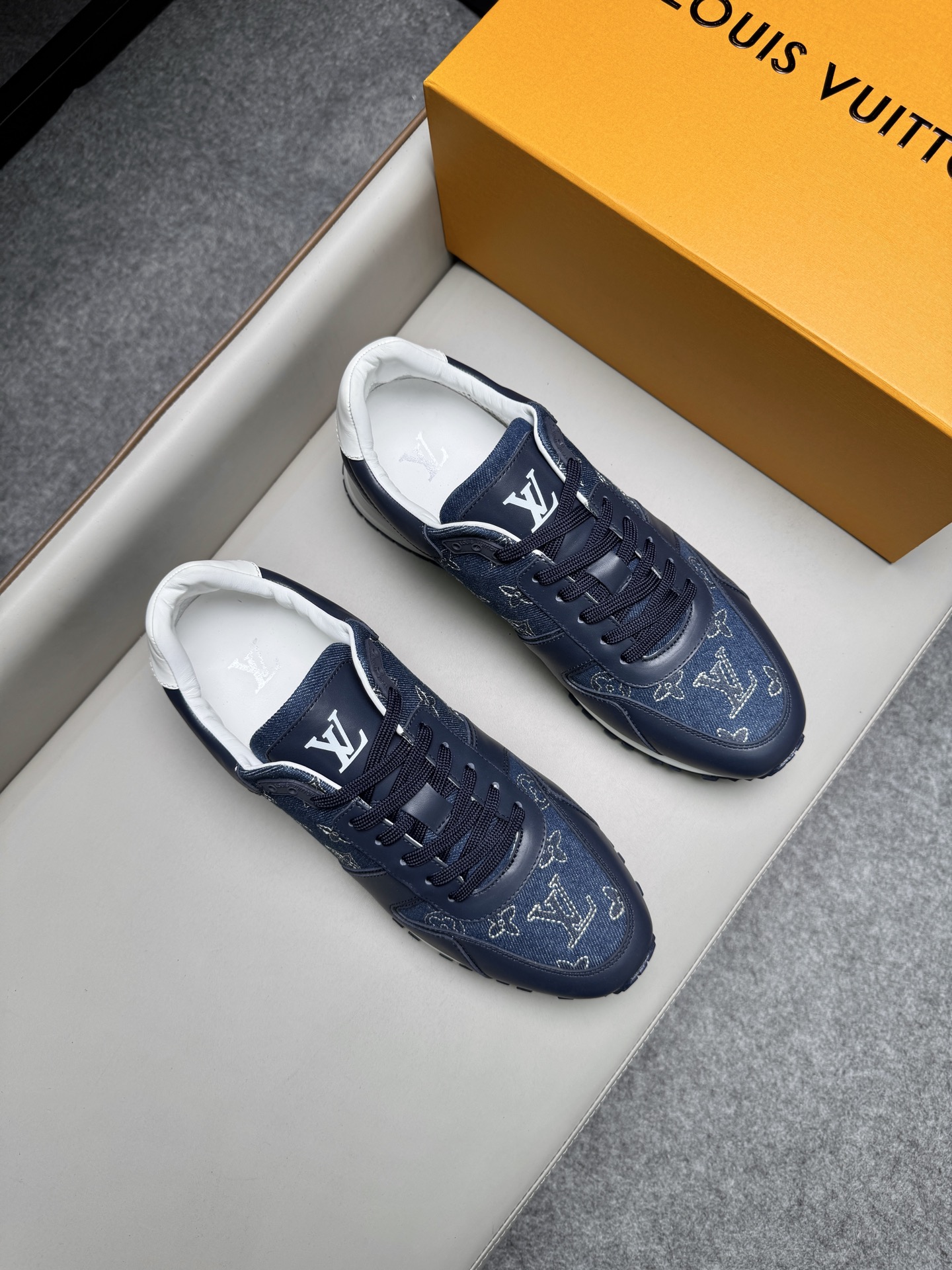 루이비통(Louis Vuitton LV) 하이엔드 남성 스니커즈 신발