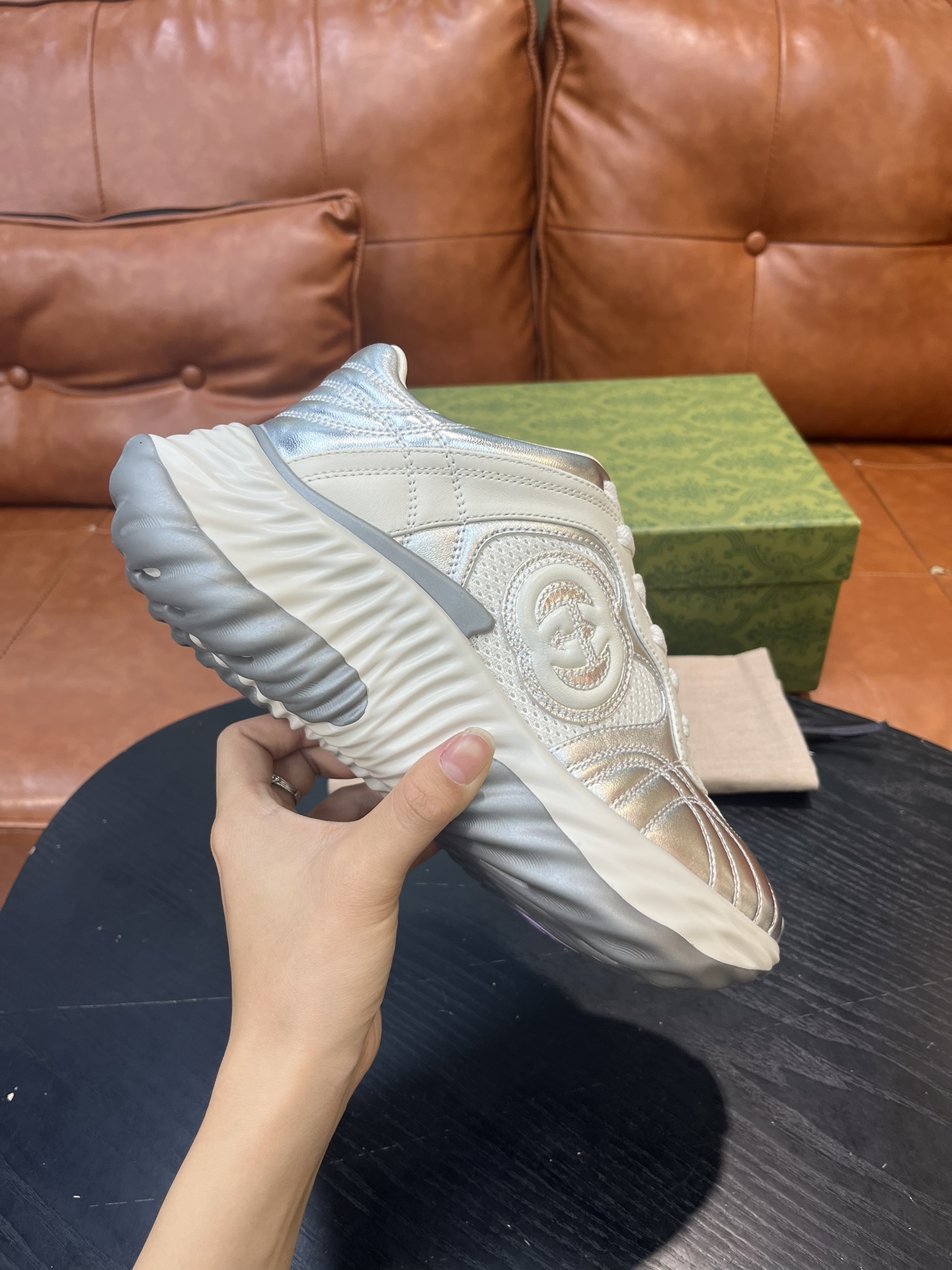 구찌(Gucci) 커플 스니커즈 (G74/스크리너 스타일) 신발