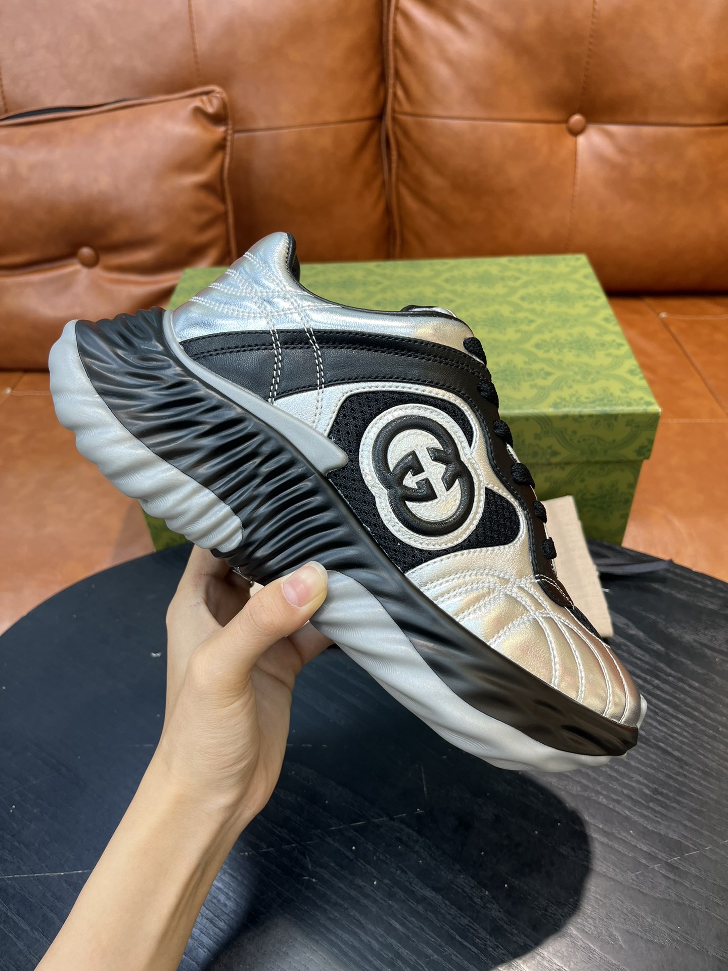 구찌(Gucci) 커플 스니커즈 (G74/스크리너 스타일) 신발