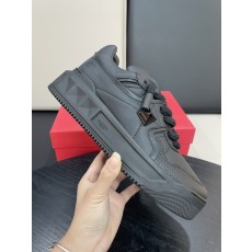 Valentino Garavani 발렌티노 가라바니 원스터드(ONE STUD) 스니커즈 신발