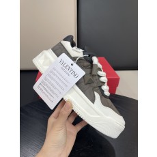 Valentino Garavani 발렌티노 가라바니 원스터드(ONE STUD) 플랫폼 스니커즈 신발