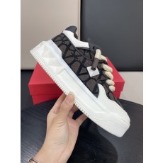 Valentino Garavani 발렌티노 가라바니 원스터드(ONE STUD) 플랫폼 스니커즈 신발