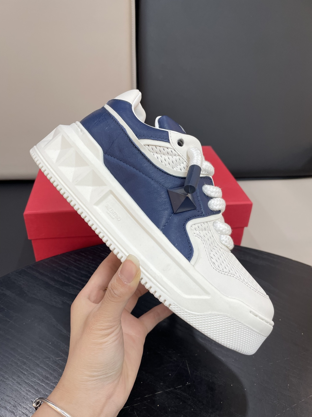 Valentino Garavani 발렌티노 가라바니 원스터드(ONE STUD) 플랫폼 스니커즈 신발