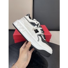 Valentino Garavani 발렌티노 가라바니 원스터드(ONE STUD) 플랫폼 스니커즈 신발