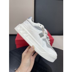 Valentino Garavani 발렌티노 가라바니 원스터드(ONE STUD) 플랫폼 스니커즈 신발
