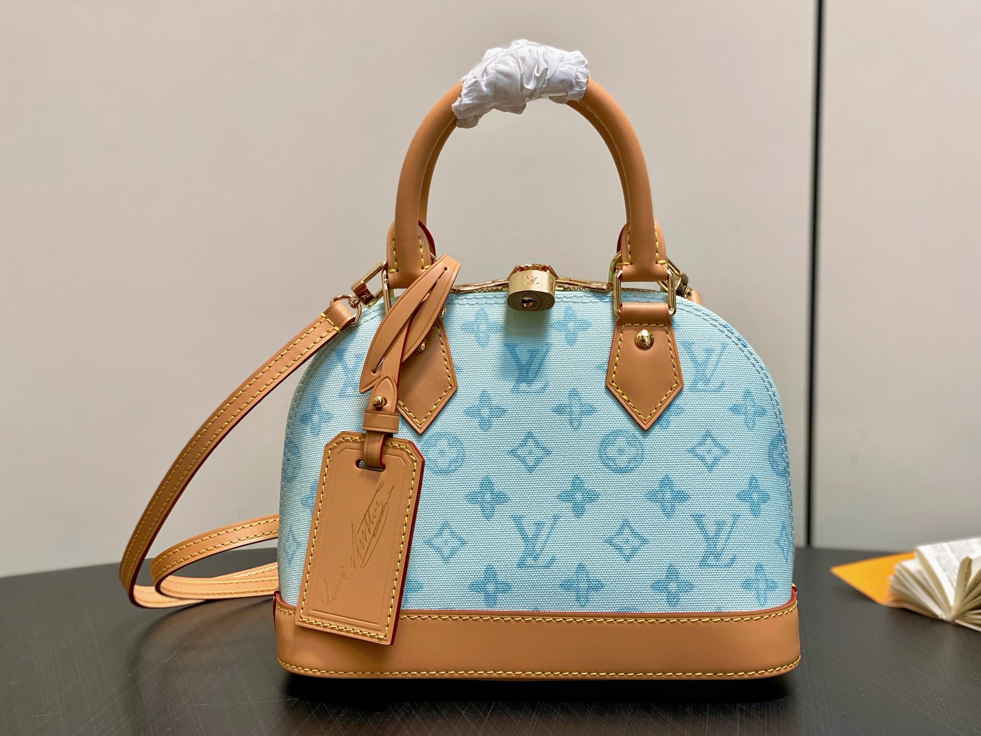 Louis Vuitton x Grace Coddington LV 루이비통 알마(Alma) BB 미우그램 토트백 숄더백 가방 M27526